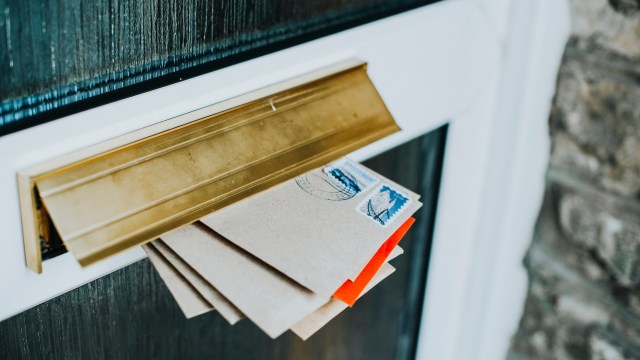 Officials issue warning as mysterious packages arrive at US homes: 