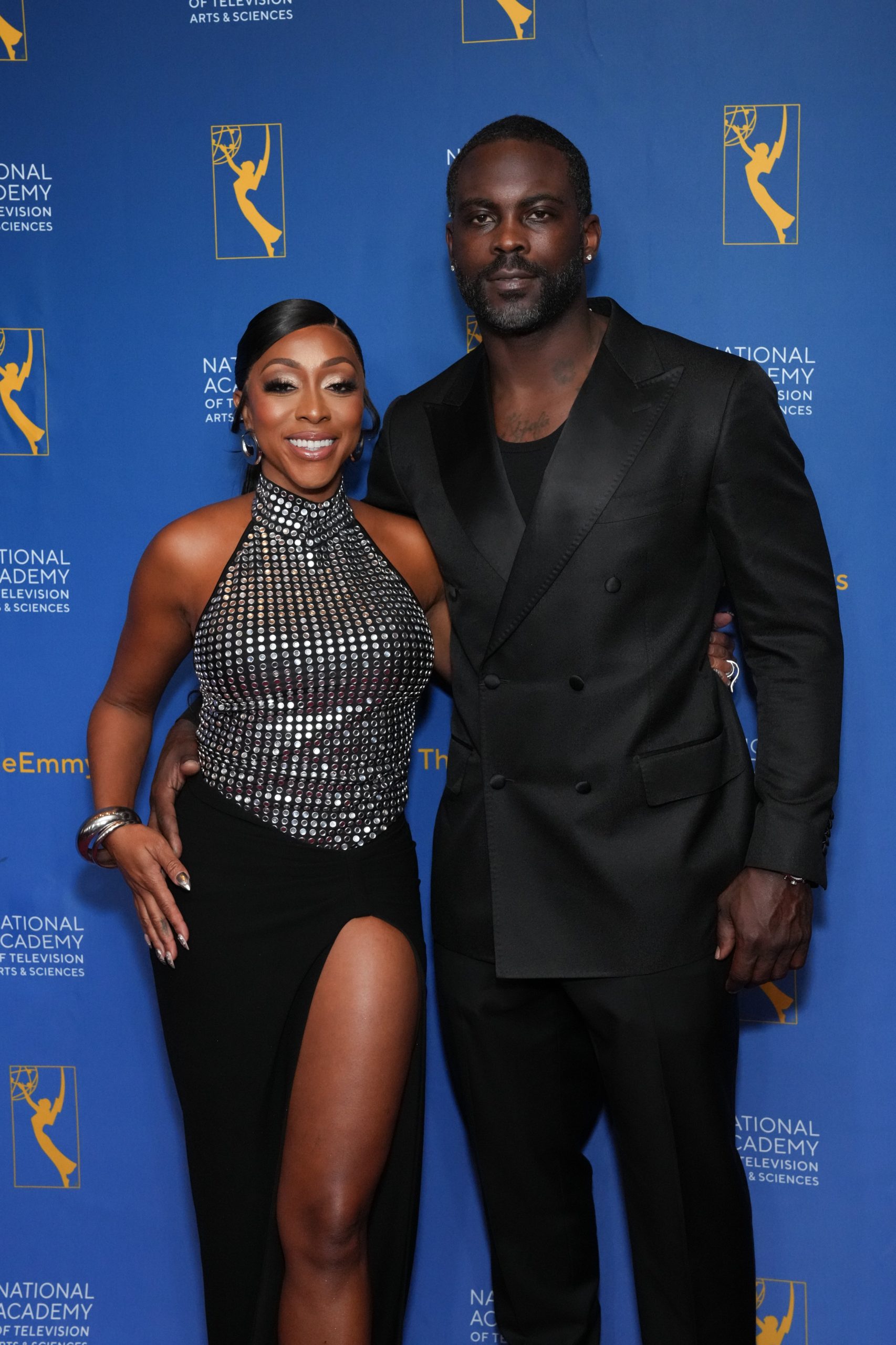 Exclusive: How OG WAGs Holly Robinson Peete and more turned mean girl ...
