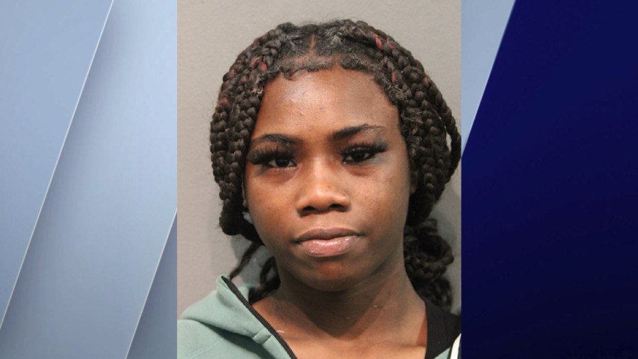 Woman charged after allegedly stabbing teen, 2 others on West Side