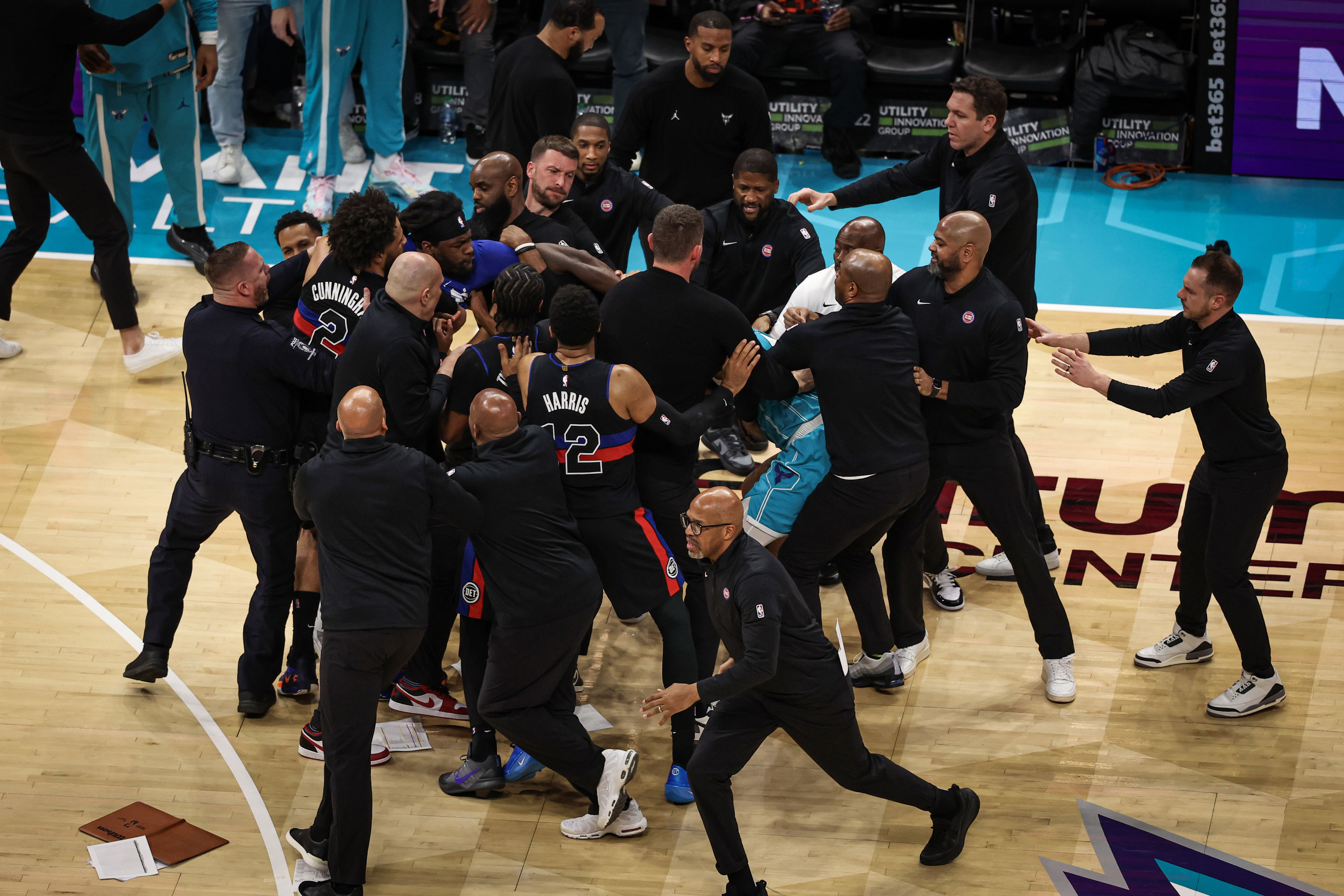 NBA suspends 4 players for Pistons-Hornets brawl, including 7 games for Isaiah Stewart<br>