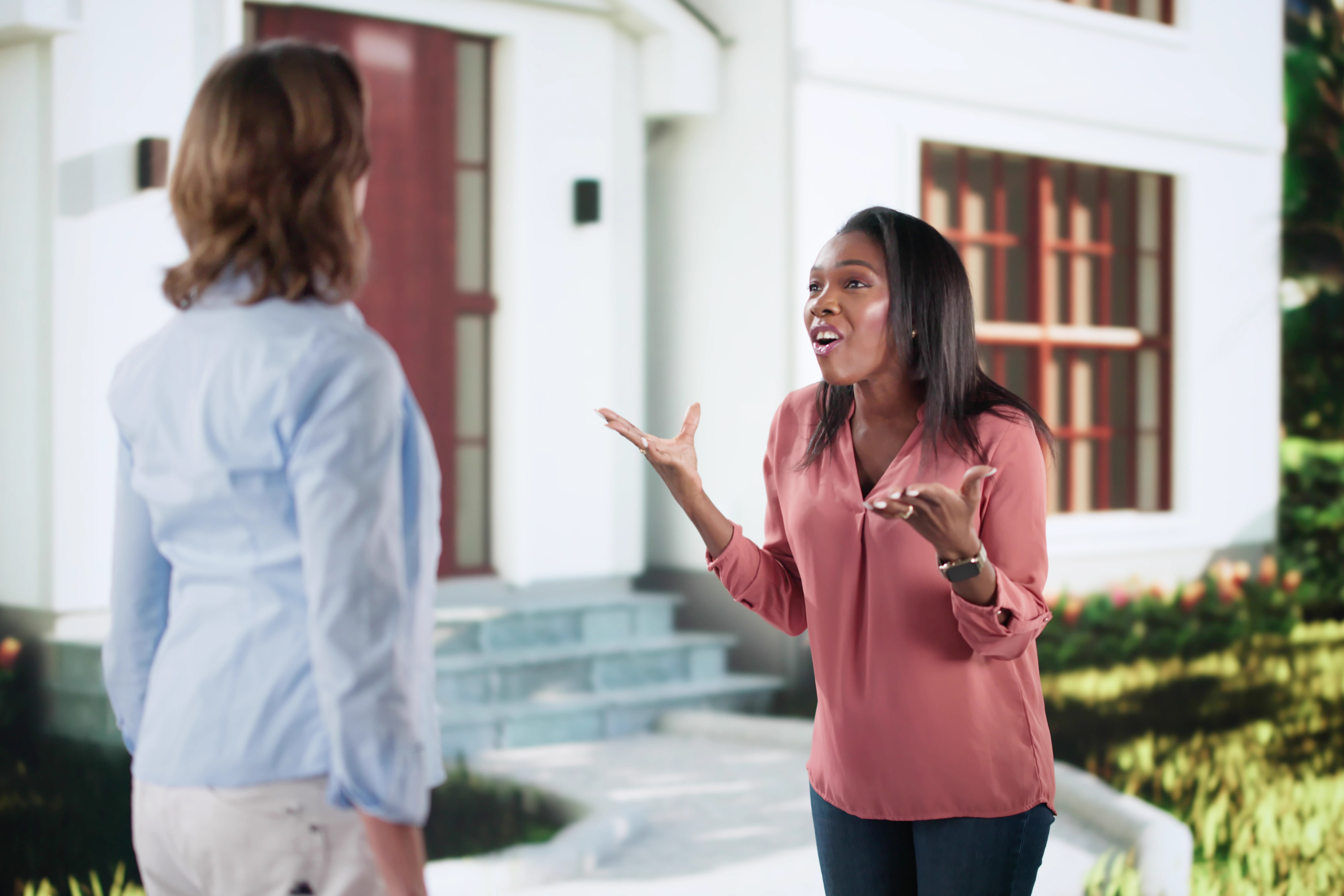 Mom bans neighbors' daughter from her home then internet hears the reason