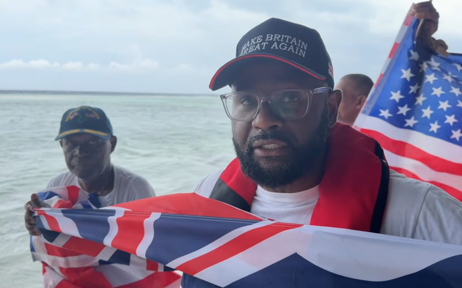 Leave Chagos now, Britain tells returning islanders<br><br>