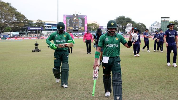 Sahibzada Farhan's maiden century powers Pakistan into Super Eights ...