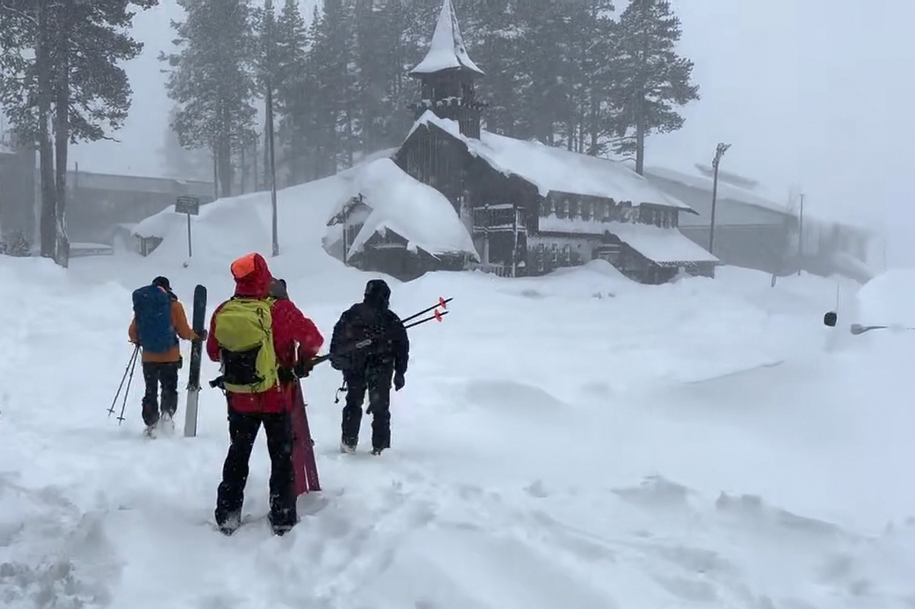8 of 9 missing skiers found dead following California avalanche<br><br>
