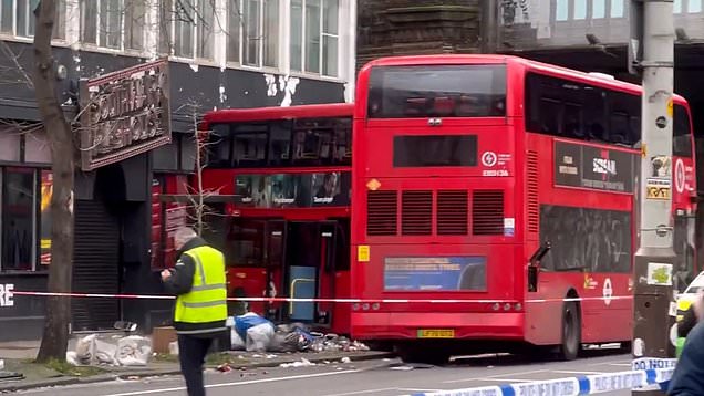 Double decker bus crashes into double decker bus and collides with ...
