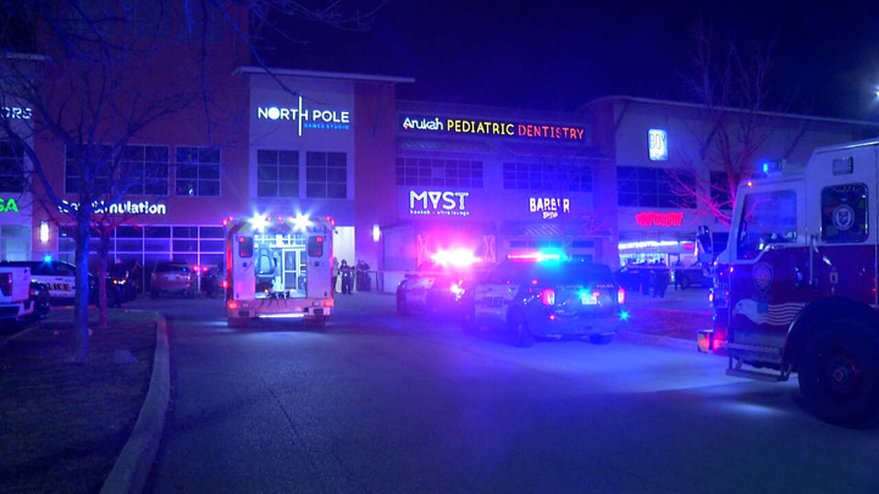 2 men shot, killed in deadly shooting outside San Antonio hookah lounge
