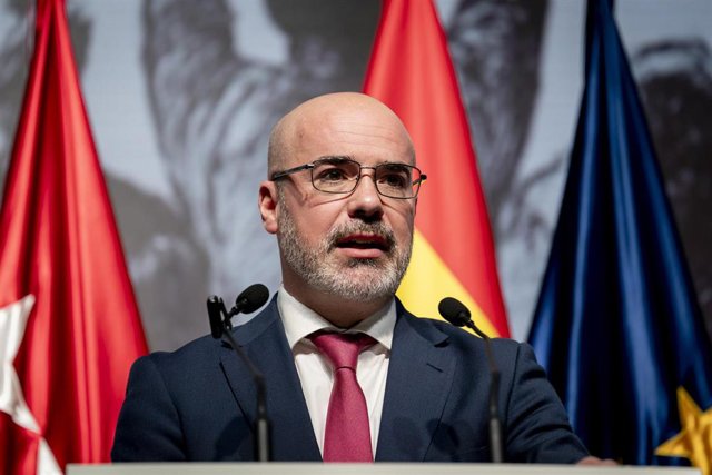 El delegado de Gobierno exige la dimisión de Ayuso por coaccionar e ...