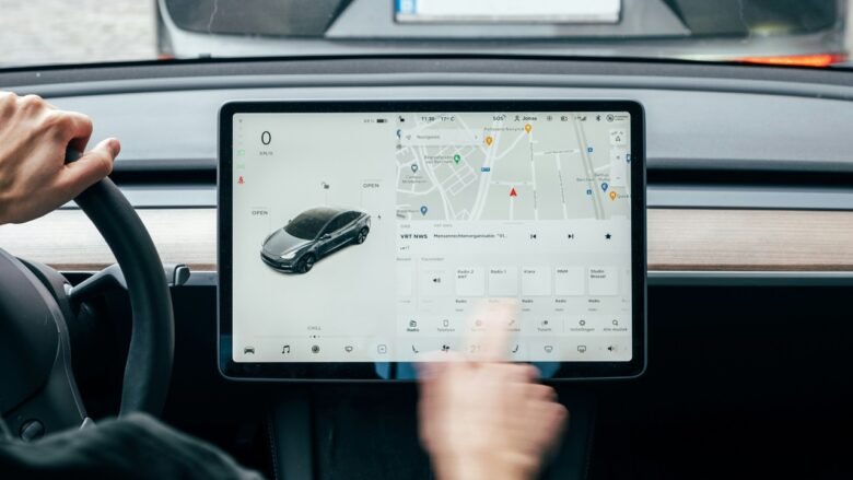 Tesla integreert AI-chatbot Grok in Europese auto's - technologie news from Business AM