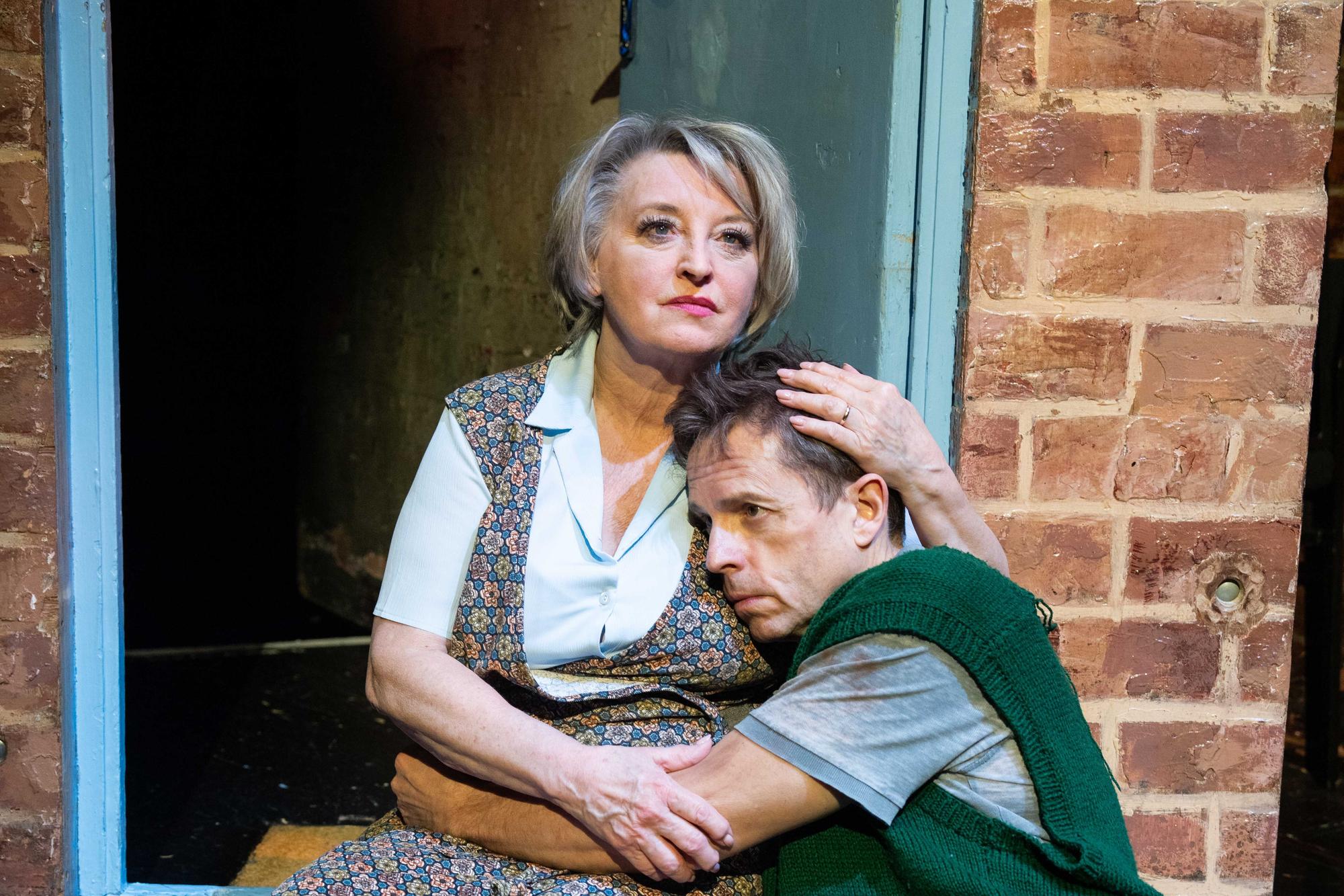 Review: Blood Brothers at the Millennium Forum - family, friendships ...