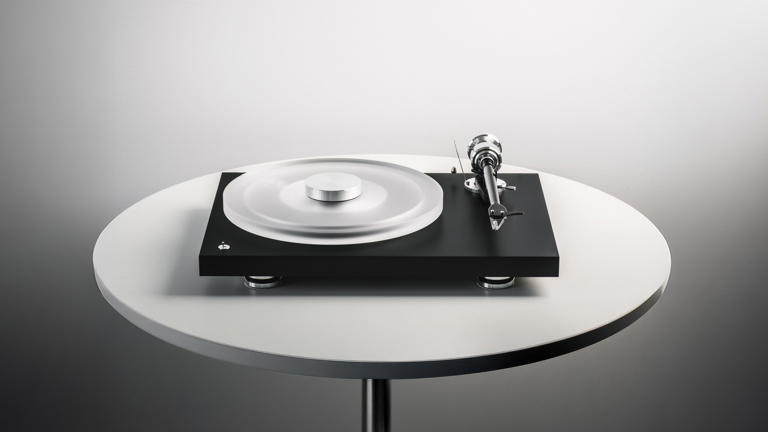 This new turntable proves that size actually does matter