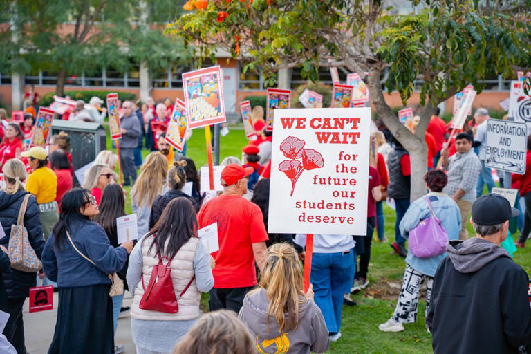 San Diego teachers cancel strike as deadline neared; district to ...