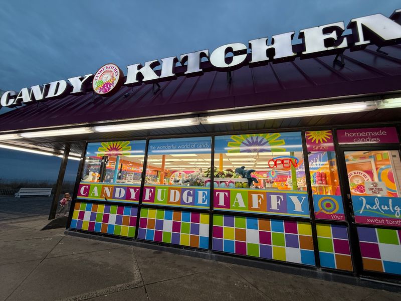Delaware’s boardwalk snack run that keeps your budget weirdly happy