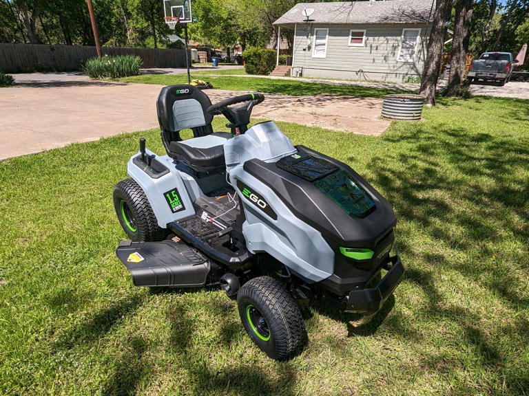 The 4 best riding lawn mowers