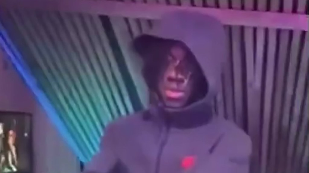 Rapper on the run after escaping jail twice in a week taunts police ...
