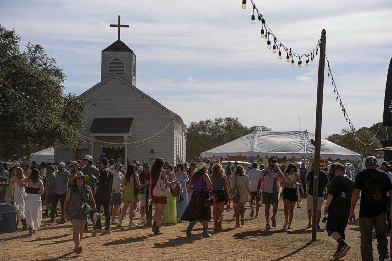 Luck Reunion returns to Willie Nelson's ranch with 45-plus acts and ...