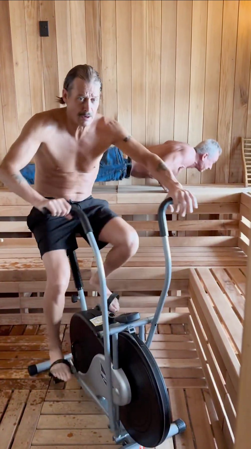 21 cringeworthy, completely unhinged details from that viral video of ...