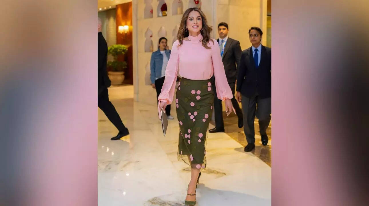 Queen Rania’s royal code to a power look