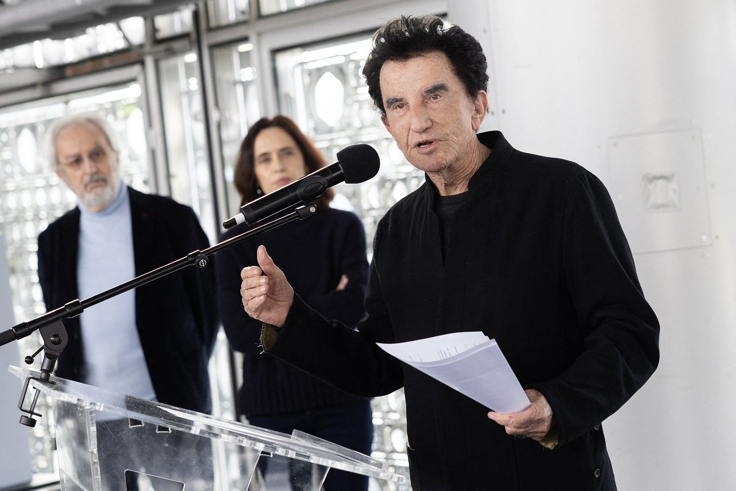 Jack Lang delivers a speech during a farewell ceremony after he resigned from the Arab World Institute in February. (Charlotte Siemon / AFP via Getty Images)