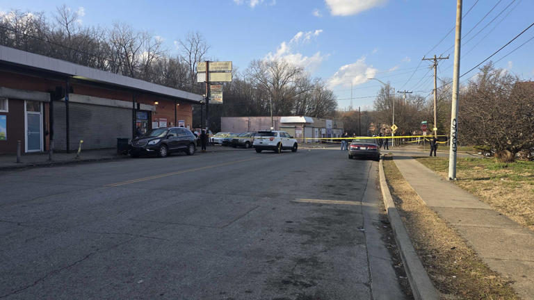 Suspect at large after shooting leaves 1 injured in Spring Grove Village