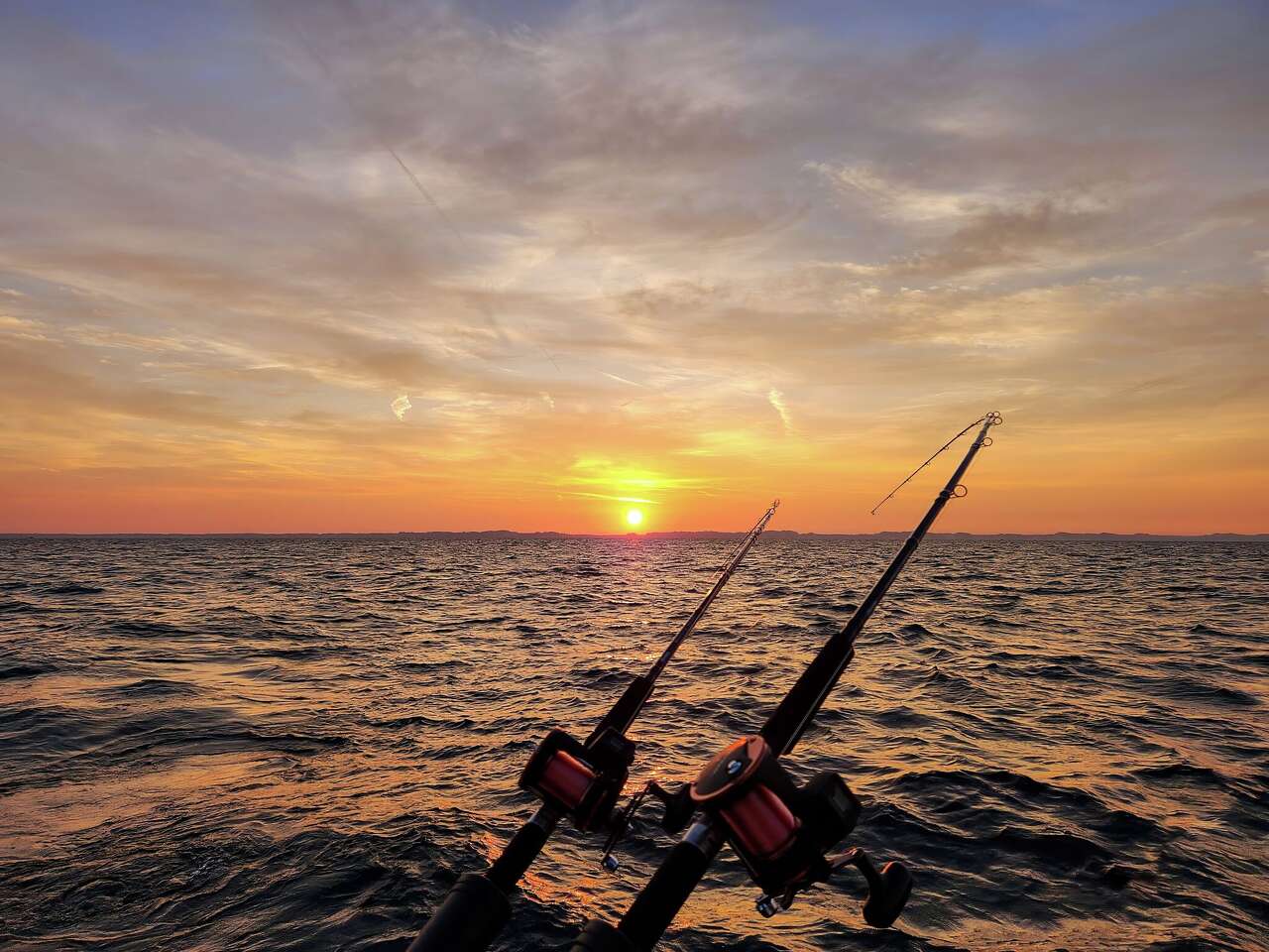 Illinois bill would waive sport fishing licensing fees for anglers ...