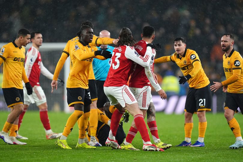 Wolves vs Arsenal ends in full-time brawl as title race blown wide open