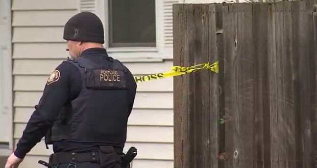 Portland police find man with gunshot wound walking down the street