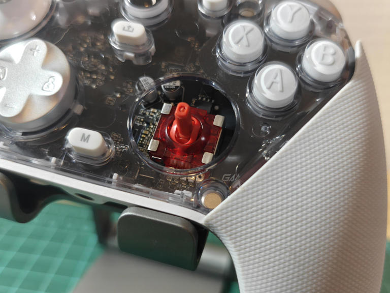 TMR vs. Hall effect controllers: Battle of the magnetic sensing tech