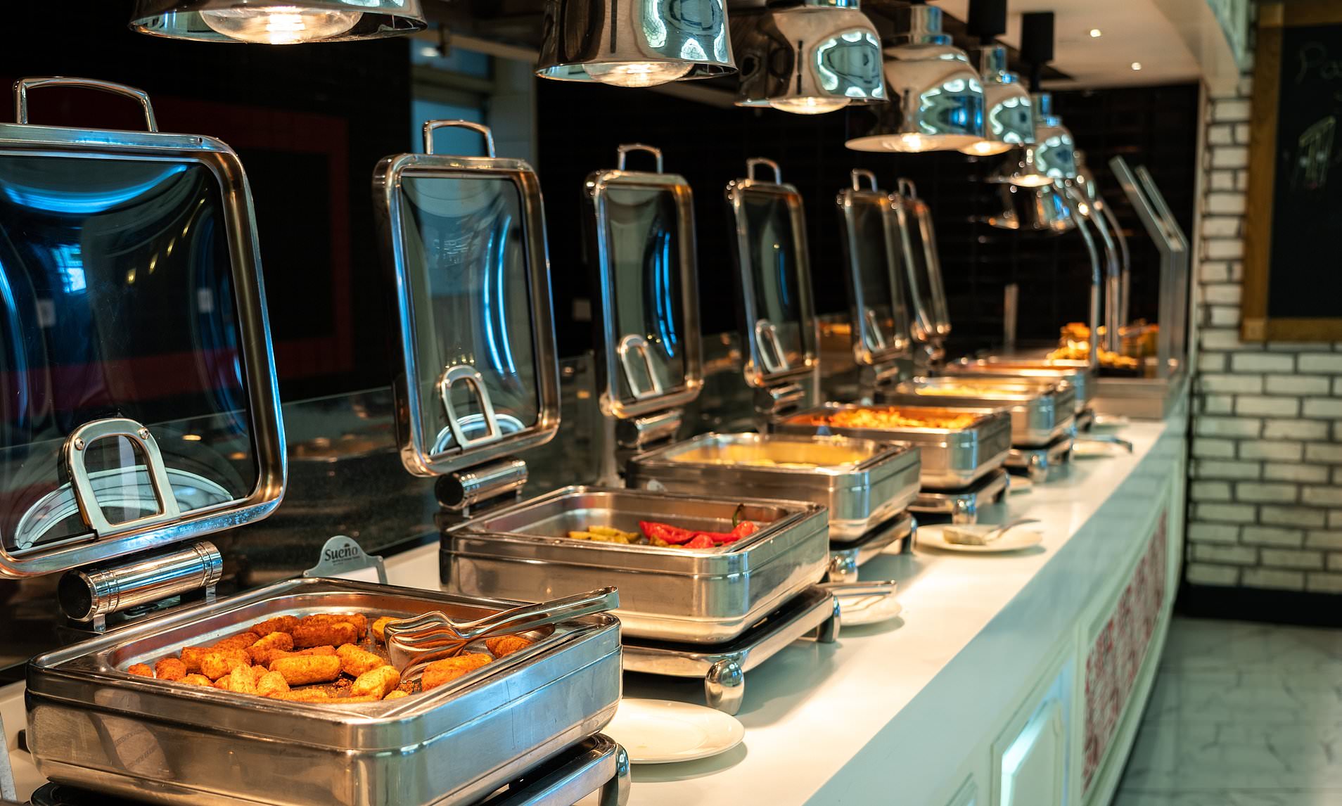 The unspoken hotel buffet rules revealed - as Brits say they prefer ...