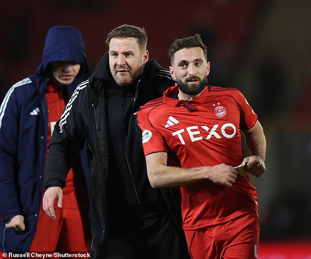 Askou's selection gamble backfires as Dons triumph 2-0