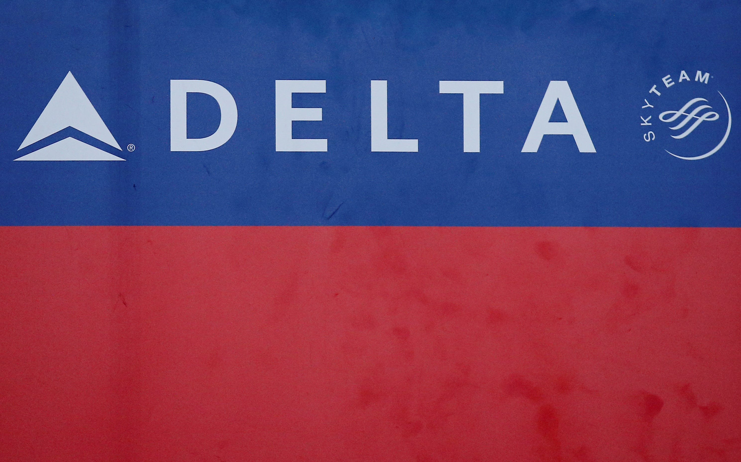 'Unruly' passenger on Delta flight from Houston to Atlanta arrested