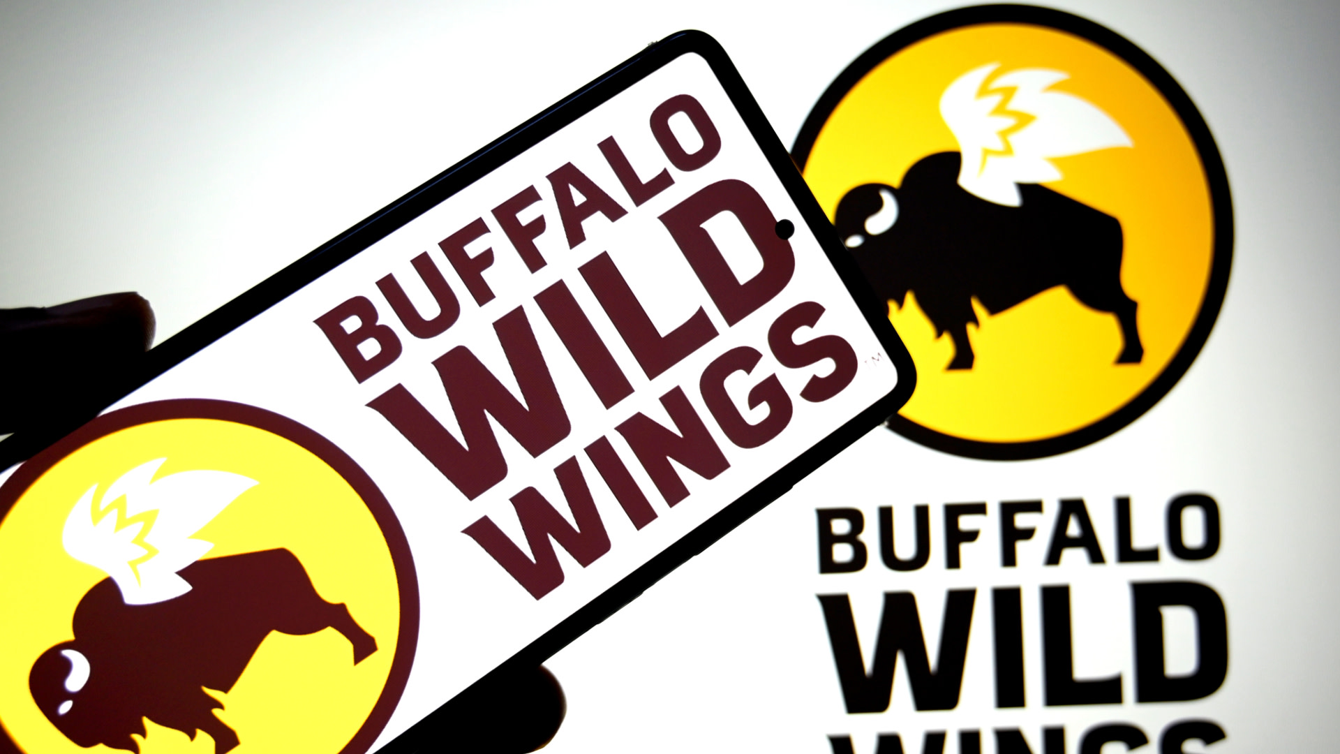 Judge tosses lawsuit challenging Buffalo Wild Wings' 'boneless wings' label