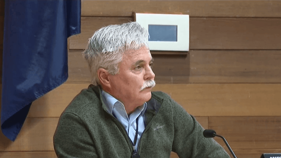 Lane County commissioners vote 3-2 urging Loveall to apologize amid ...