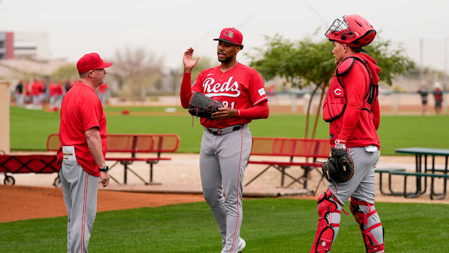 Former MLB general manager gives strong endorsement of Reds starting ...