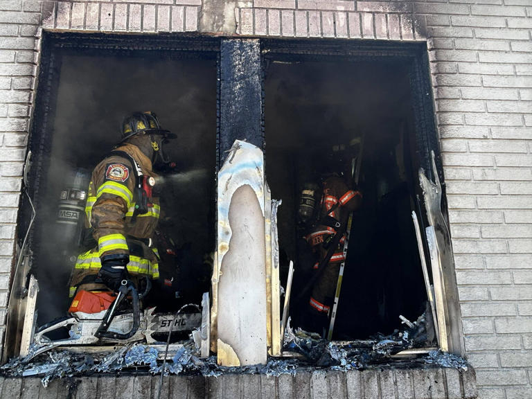 Bloomingdale, Pooler firefighters extinguish structure fire