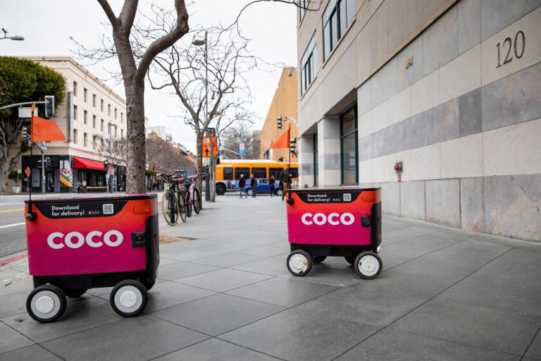 A delivery robot battles the elements in West Hollywood, gets support ...
