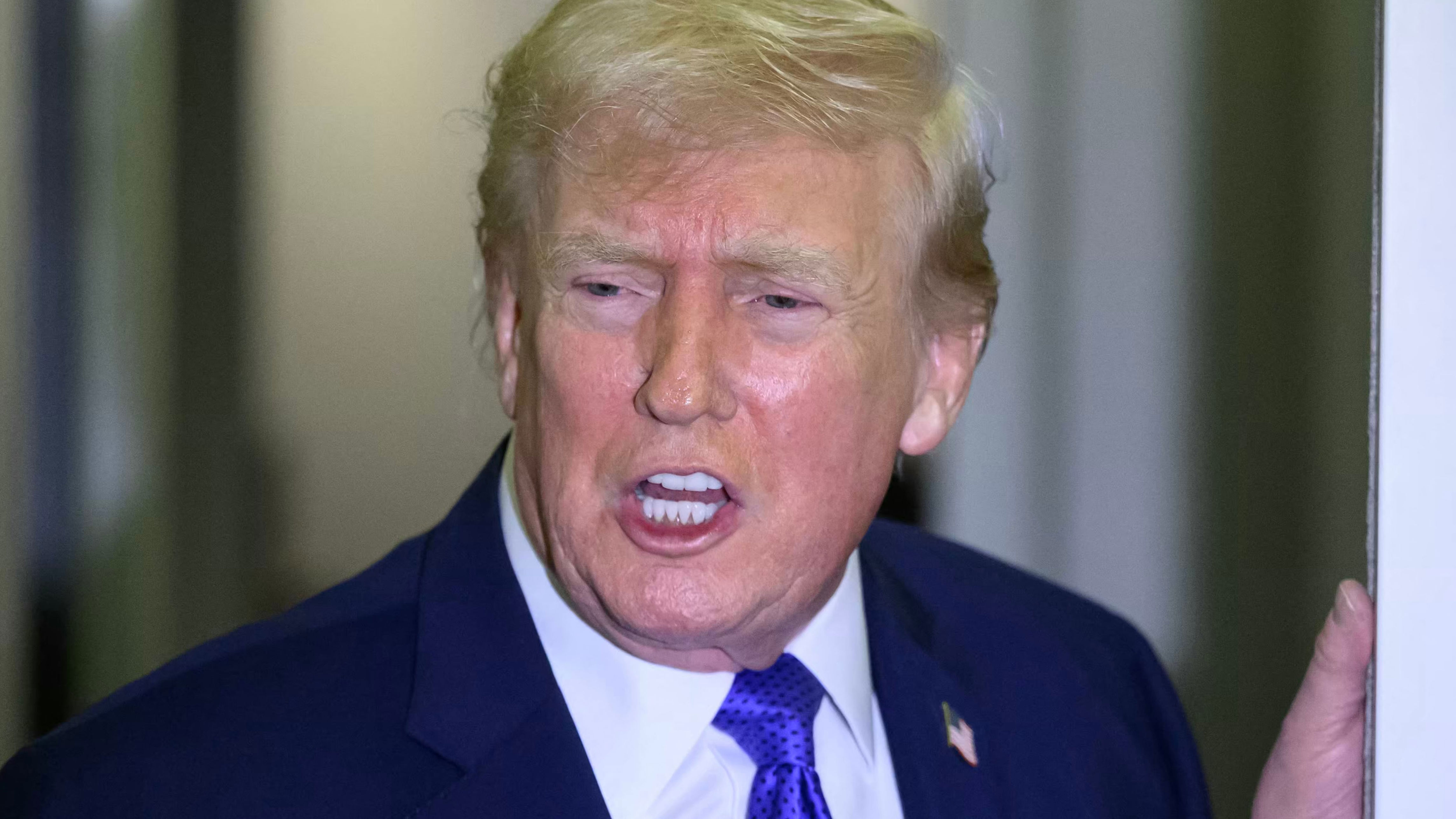 Trump fuels Pentagon confusion with flip-flopping on invasion