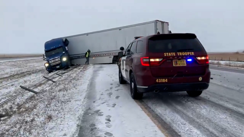 Midweek storm targets the Midwest with heavy snow and thunderstorms