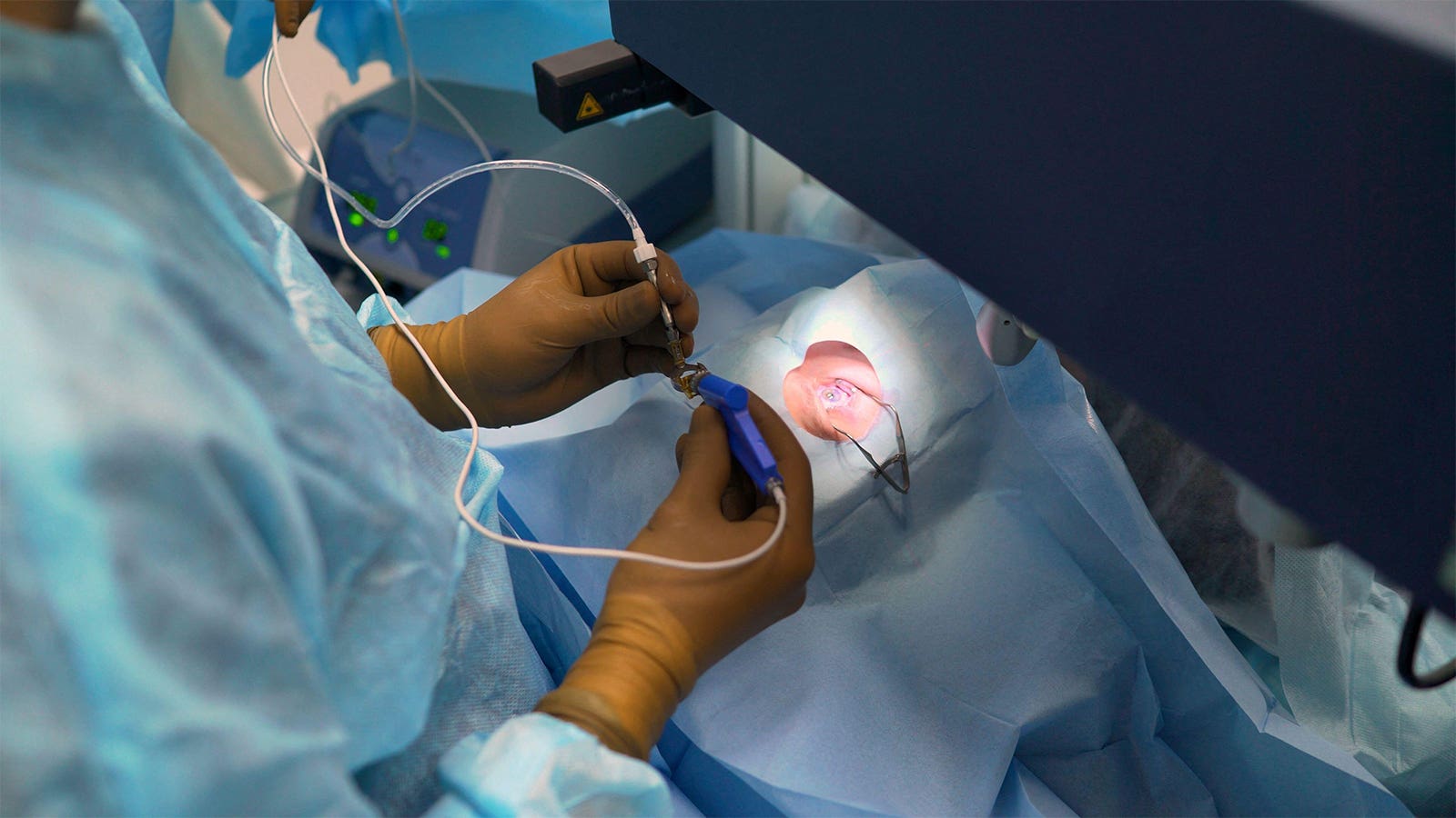 CDC study warns of vision-threatening eye infections after laser surgery