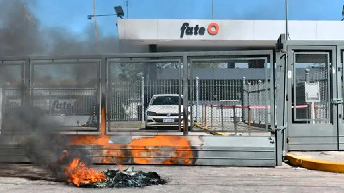 Conflicto en Fate: la Justicia ordenó el desalojo de la planta y crece ...