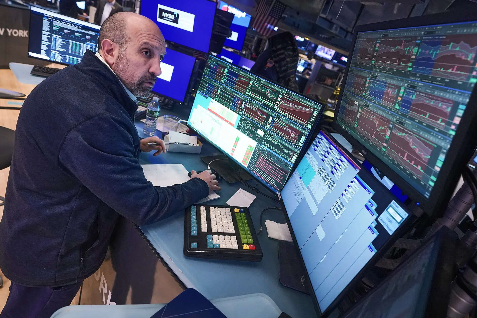 US stocks today | Wall Street ends higher, lifted by Nvidia and other ...