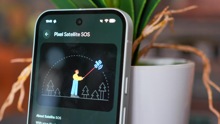 I tried the Pixel 10a, and its flat camera bar feels amazing