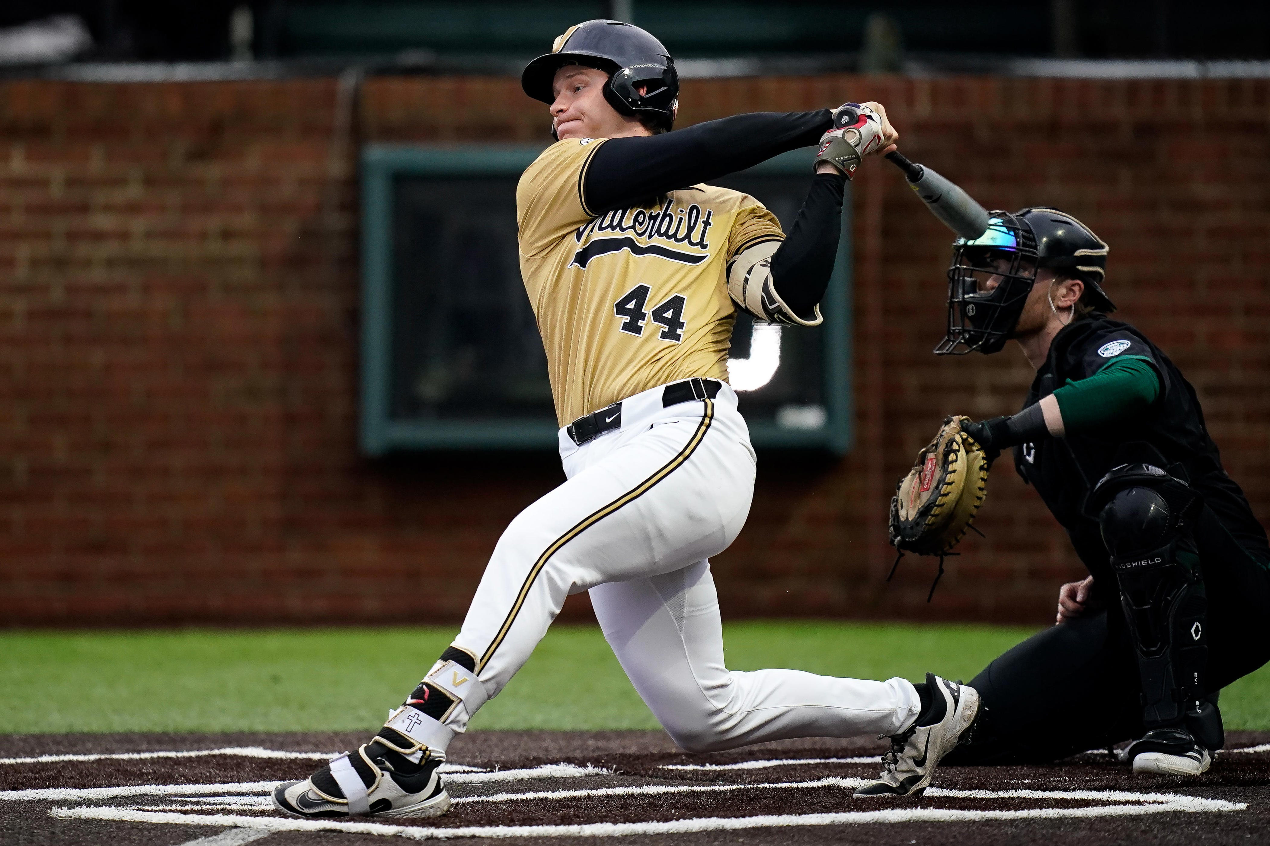 Colin Barczi injury update, Vanderbilt baseball catcher returns vs ...