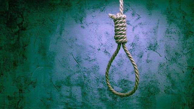 Man found hanging after 'attacking' wife in Kasaragod