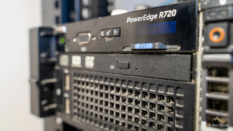 These are the only Linux distros I recommend for sysadmins