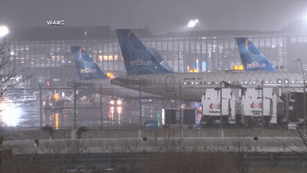 JetBlue flight to Palm Beach County returns to Newark after engine ...