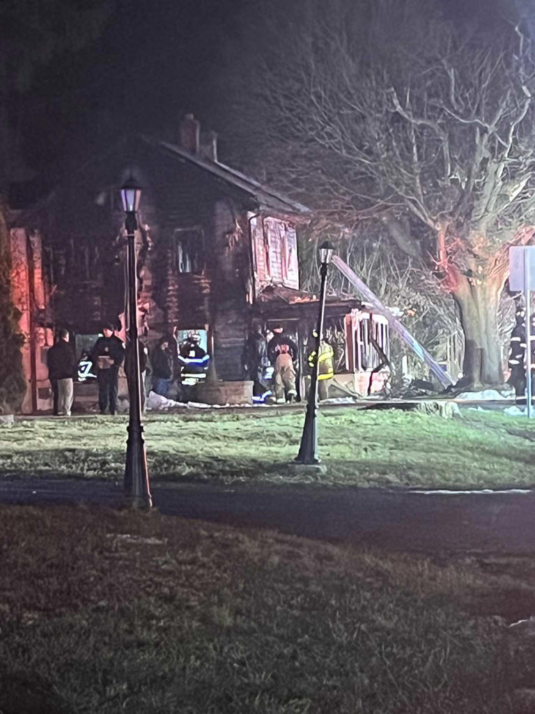 Coroner identifies man killed in house fire