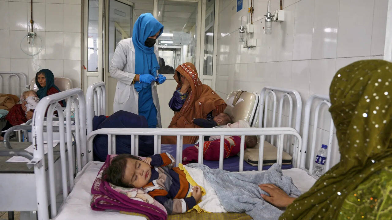 Afghanistan's hunger crisis: WFP forced to deny aid to millions of children