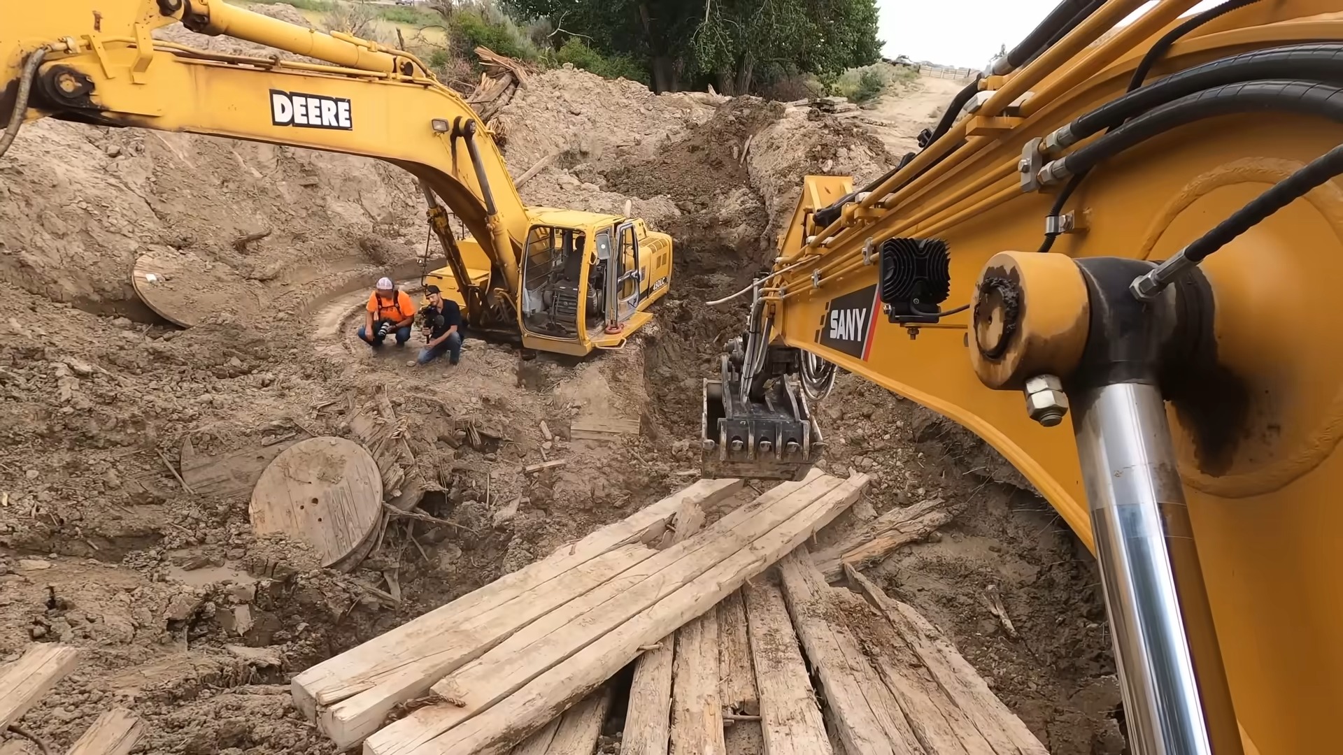 Largest stuck excavator recovery: Digging, rigging, and pure force