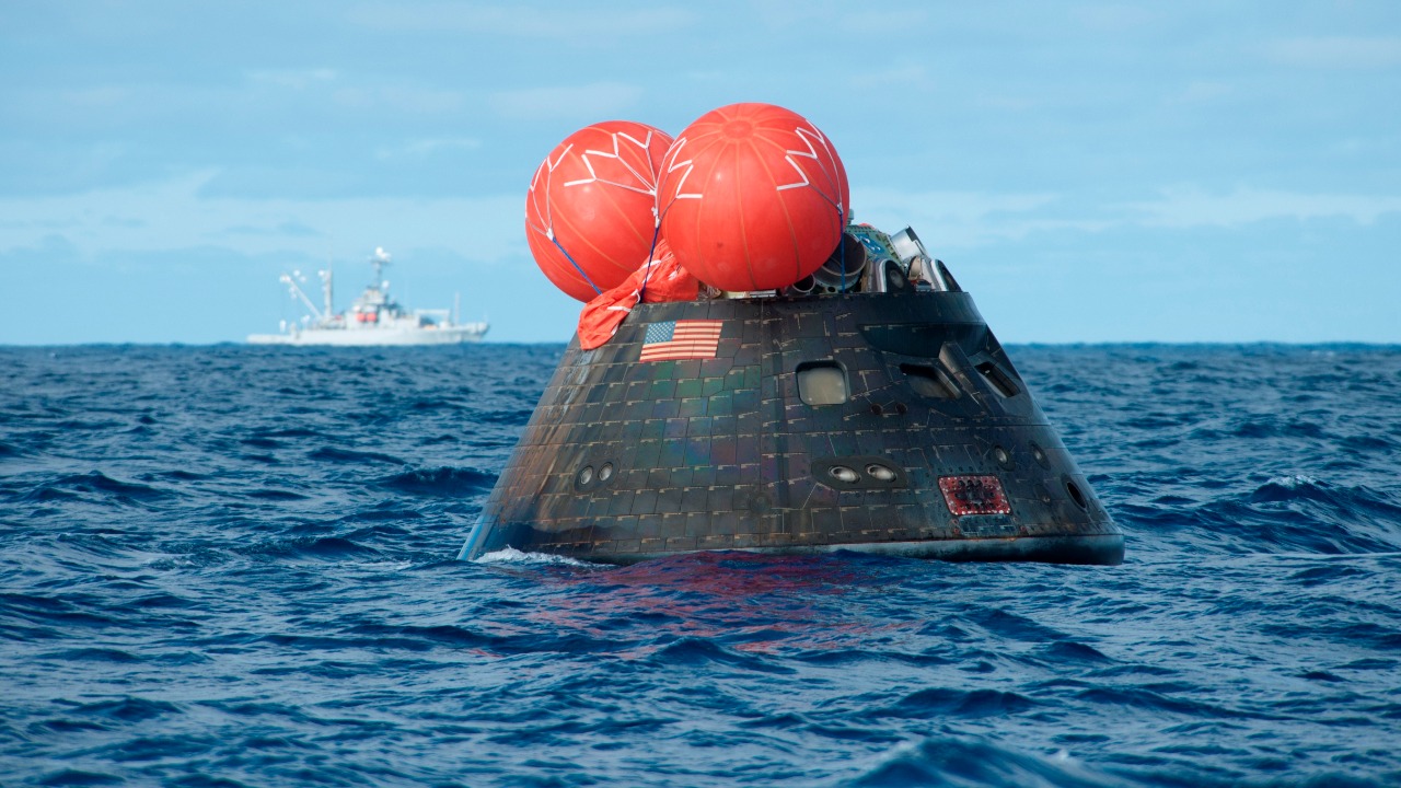NASA abruptly scraps 4B moon shot after leak triggers historic delay