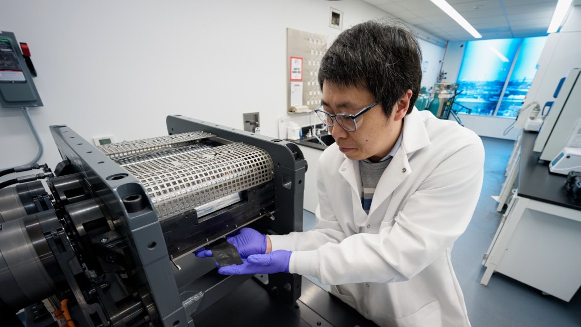 Pure science: Powerful and fast-charging EV batteries advance with dry ...